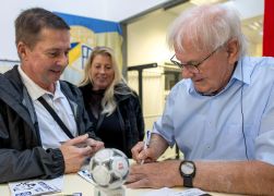 Fussball Idol Peter Ducke Jetzt Am Sternenhimmel JN006
